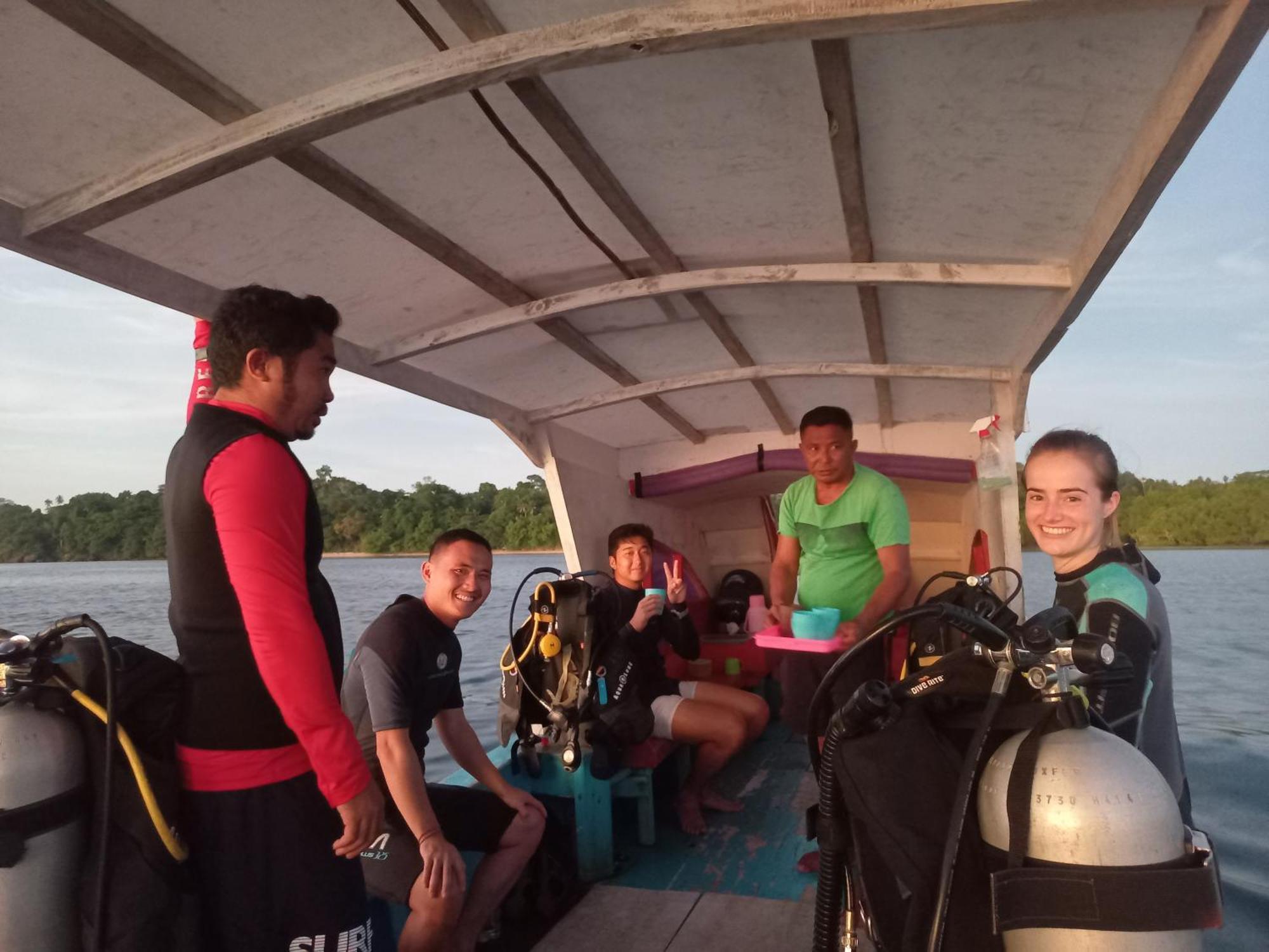 4 Sisters Divers Бунакен Экстерьер фото