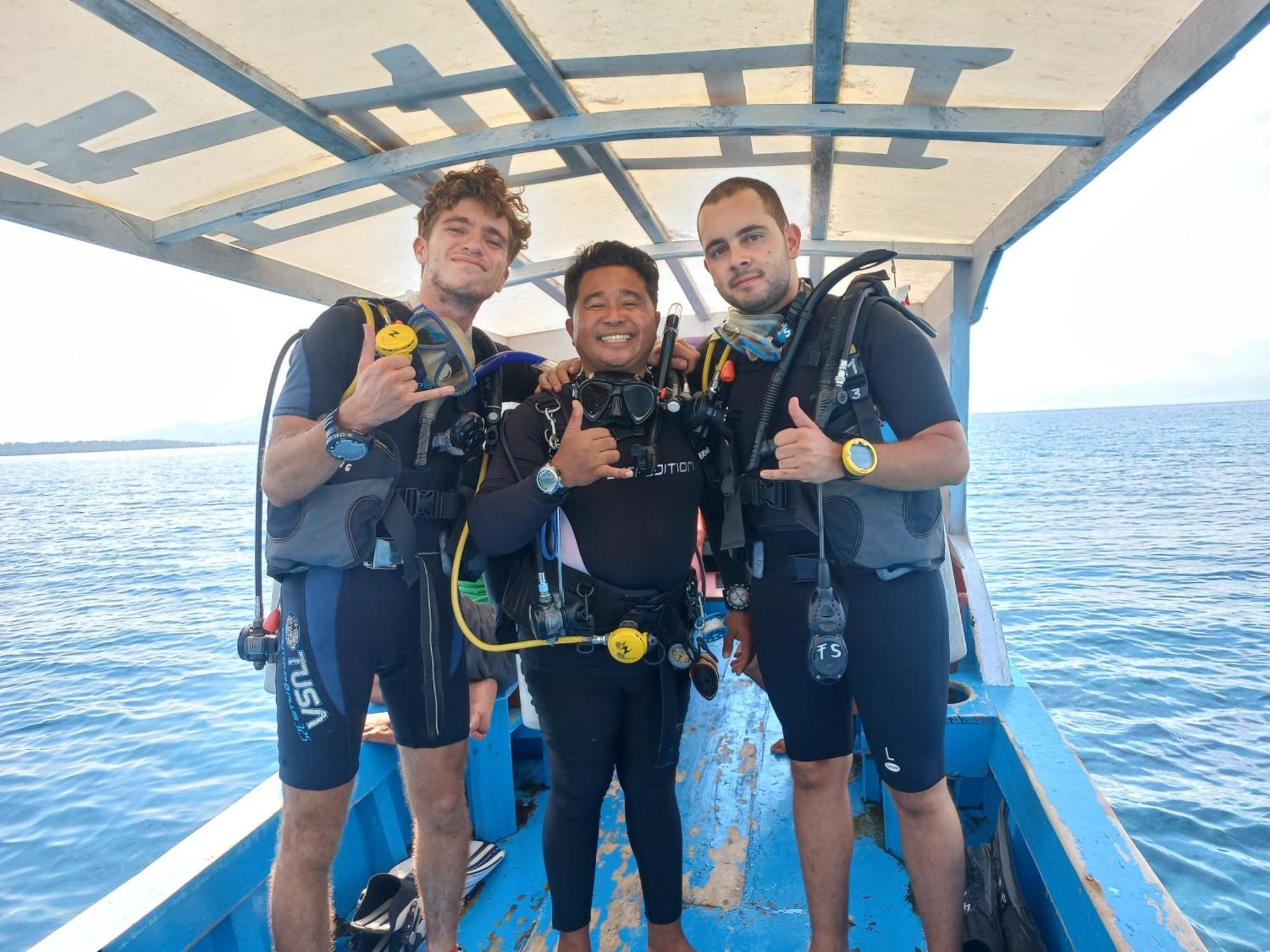 4 Sisters Divers Бунакен Экстерьер фото